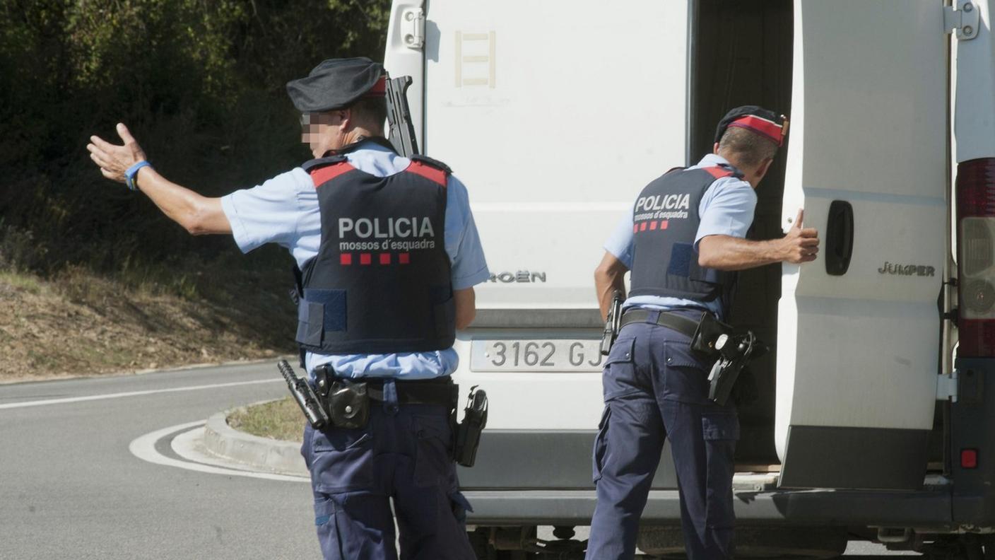 Per sfuggire alle ricerche della polizia avrebbe camminato di notte e dormito di giorno 