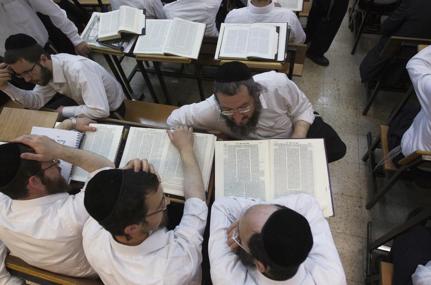 L'esenzione degli ebrei ultraortodossi dal servizio militare è al centro di un intenso dibattito in Israele