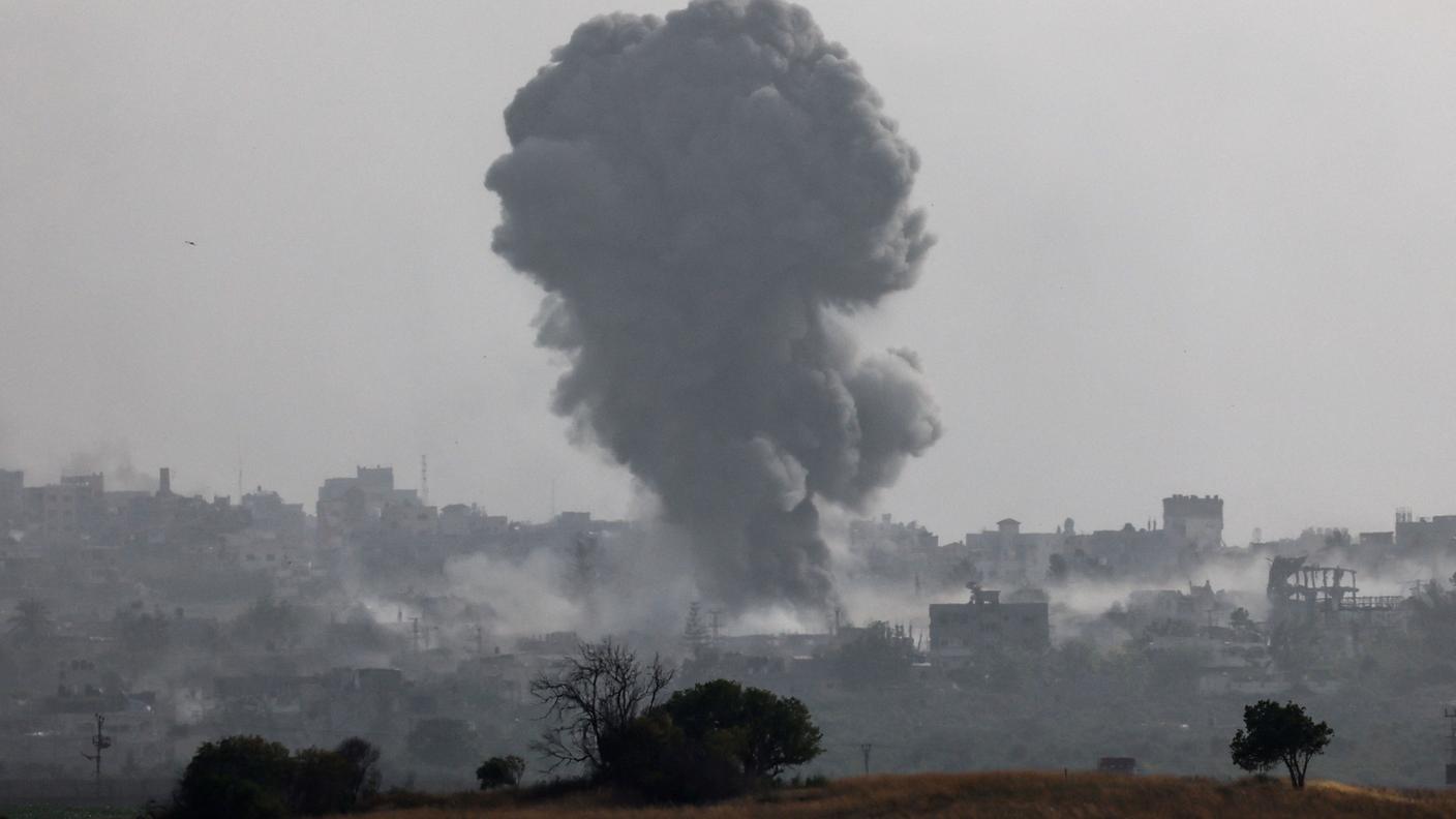Fumo si alza da Gaza