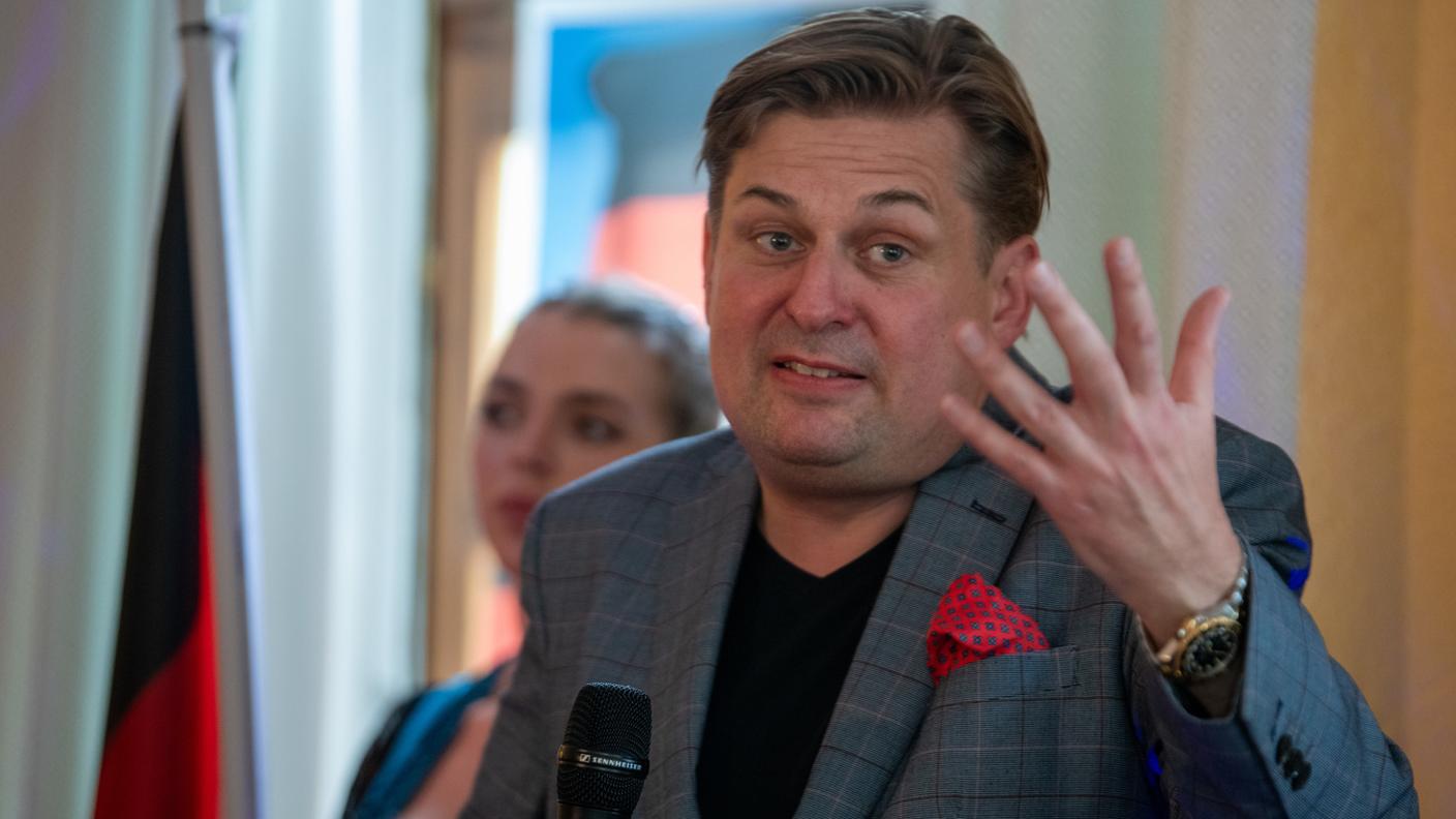 Perquisizioni presso l'ex assistente del discusso europarlamentare tedesco Maximilian Krah dell'AfD