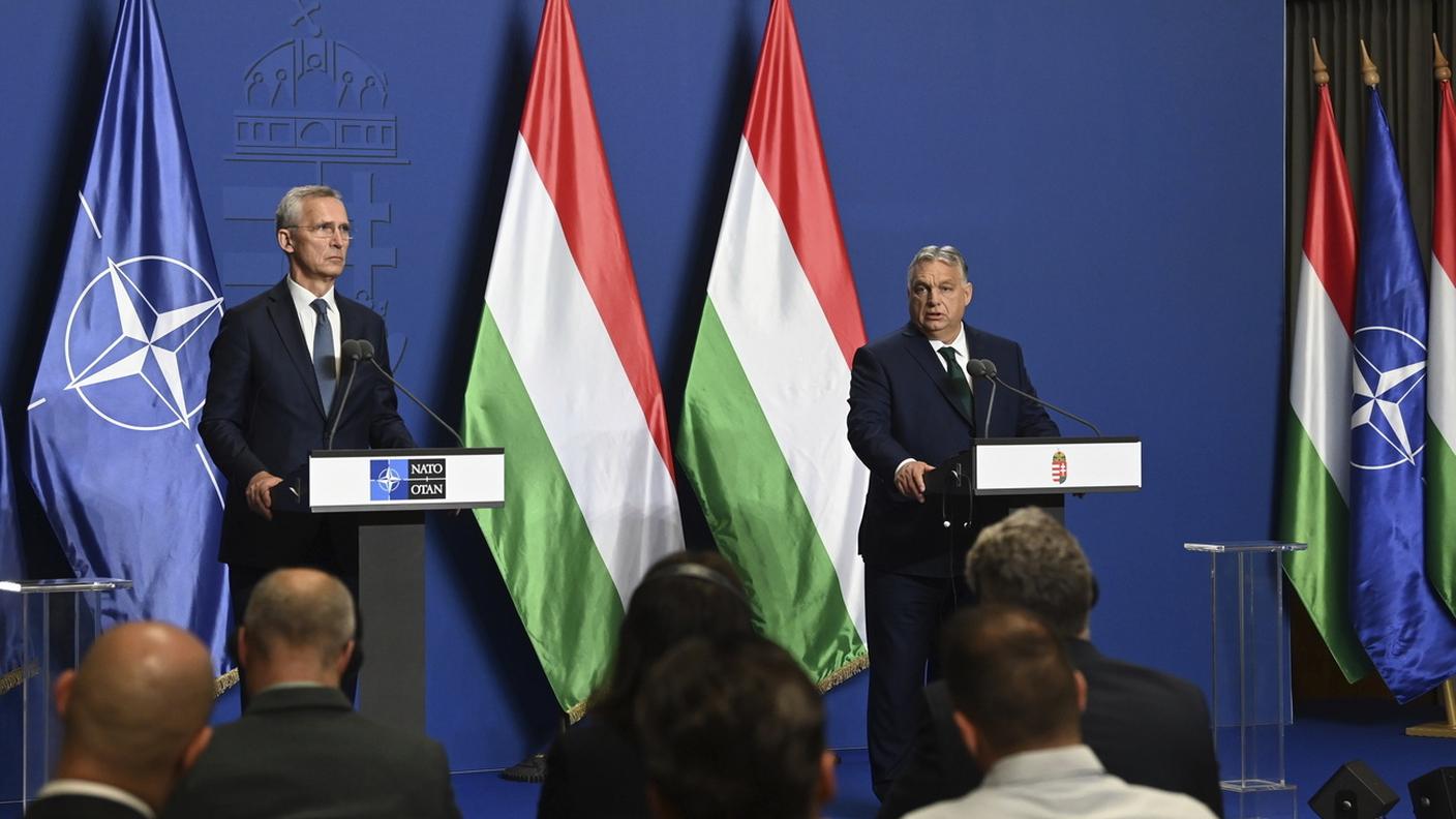 Stoltenberg e Orban in conferenza stampa a Budapest