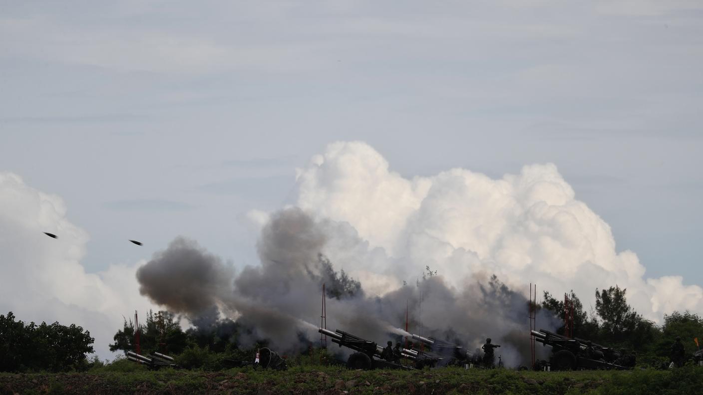 L'artiglieria taiwanese durante esercitazioni militari avviate nei mesi scorsi