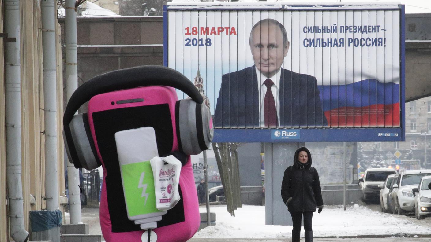 Vladimir Putin, nei sondaggi, è il candidato favorito  per le presidenziali russe di marzo