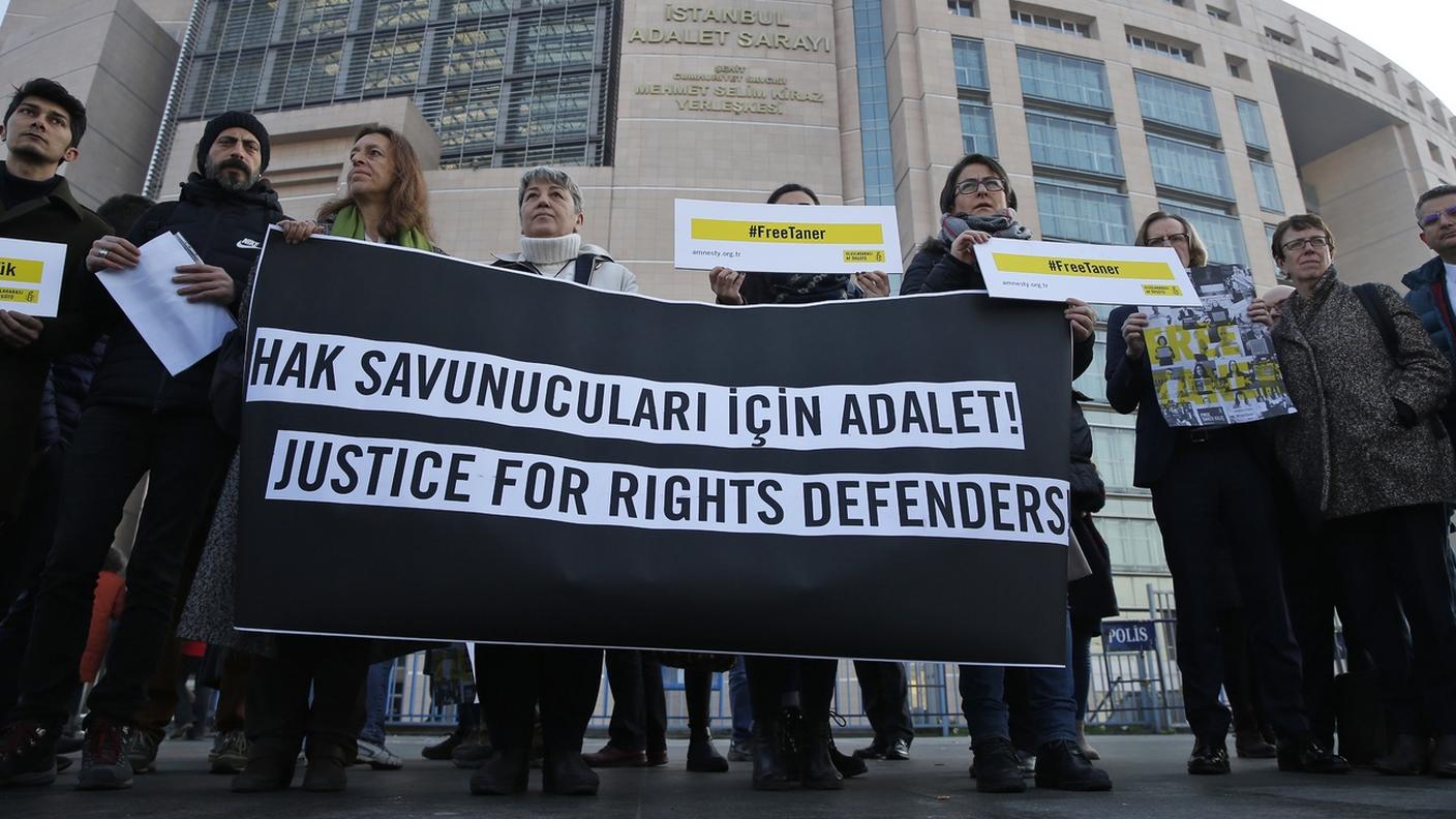 Non sono servite le proteste per liberare Taner Kilic, in carcere dallo scorso giugno