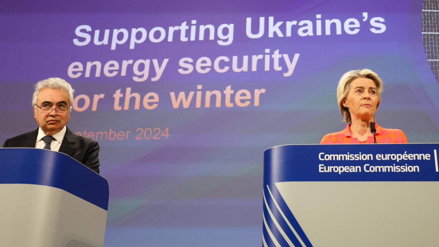 Ursula Von der Leyen in conferenza stampa a Bruxelles con Fatih Birol, direttore esecutivo dell'Agenzia internazionale dell'energia
