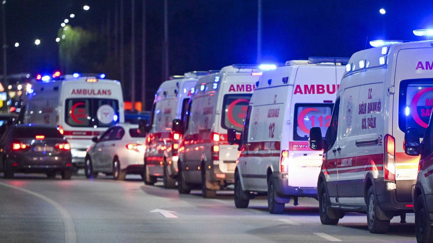 Le ambulanze accorse sul luogo della carneficina
