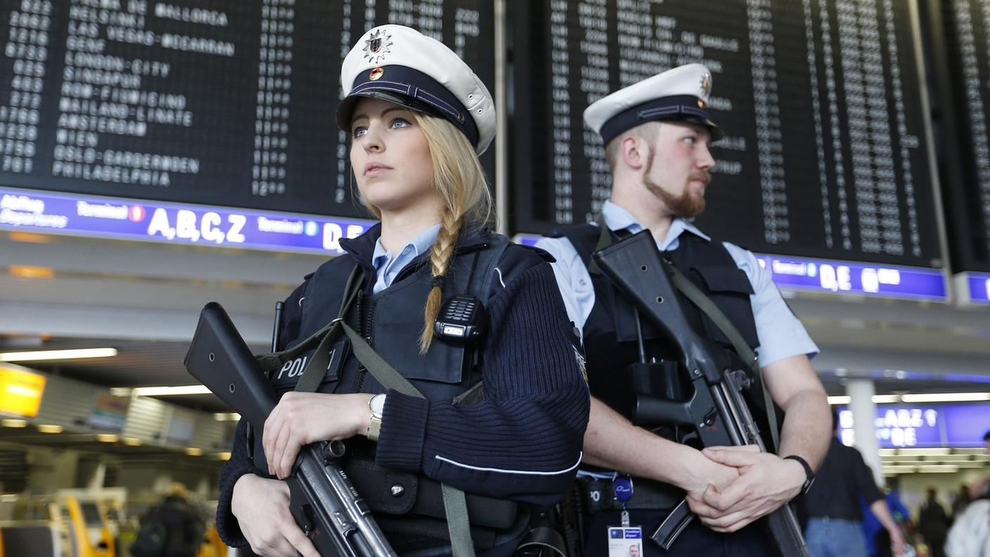 Agenti tedeschi in servizio (immagine di repertorio)
