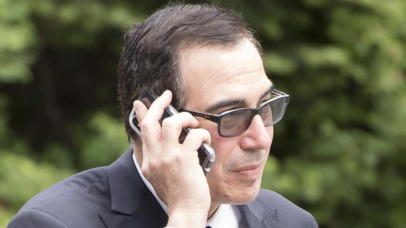 Steven Mnuchin solo contro tutti