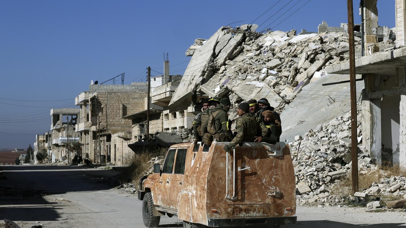Ribelli siriani nei sobborghi di Aleppo