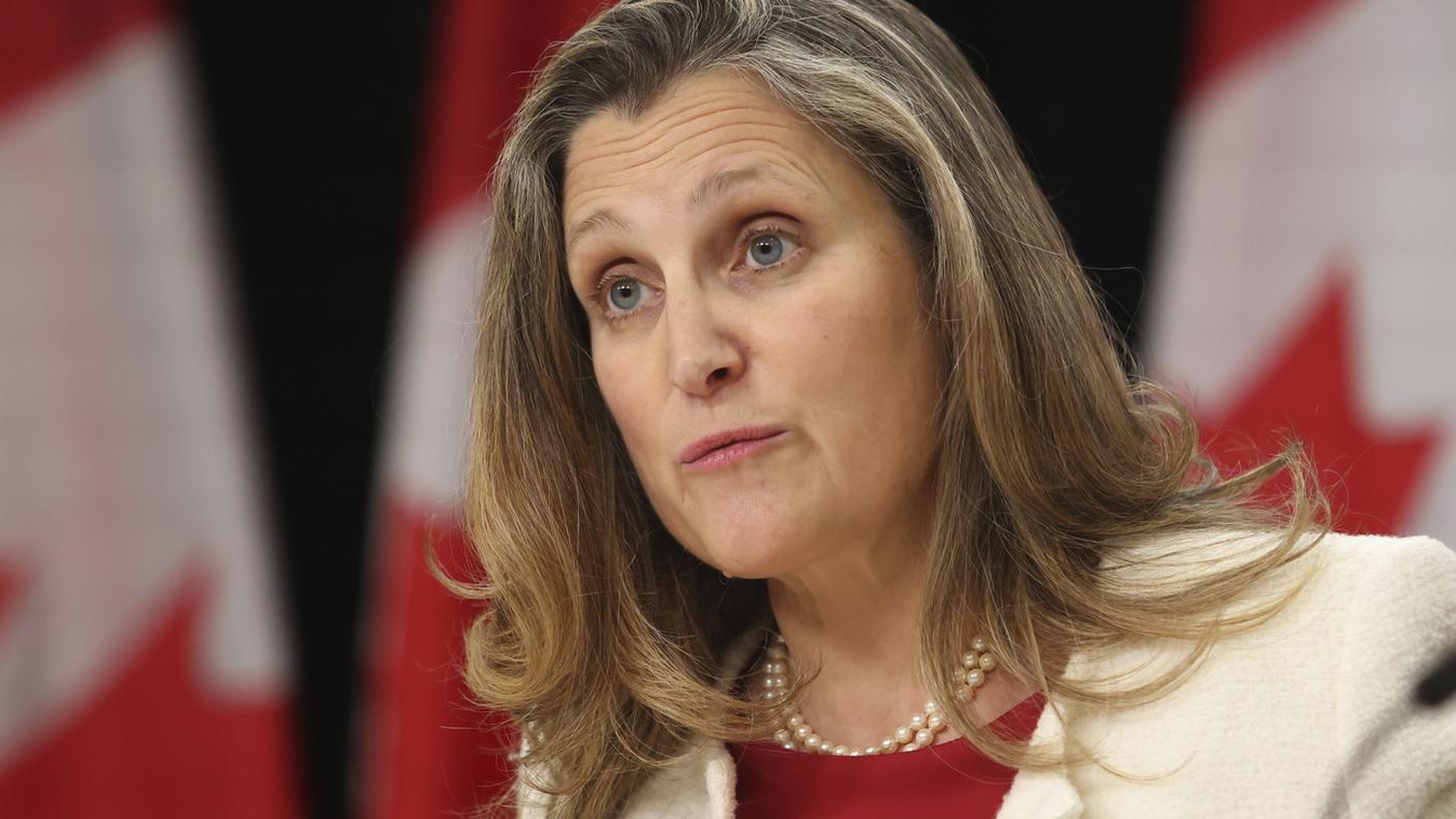 Per Freeland è necessario un approccio più parsimonioso per poter reagire ai dazi sulle merci canadesi annunciati da Trump