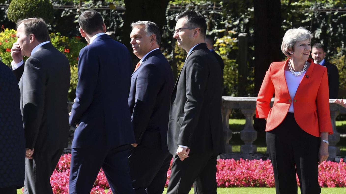 La conservatrice Theresa May a Salisburgo. Ora rischia un processo alla sua leadership in patria