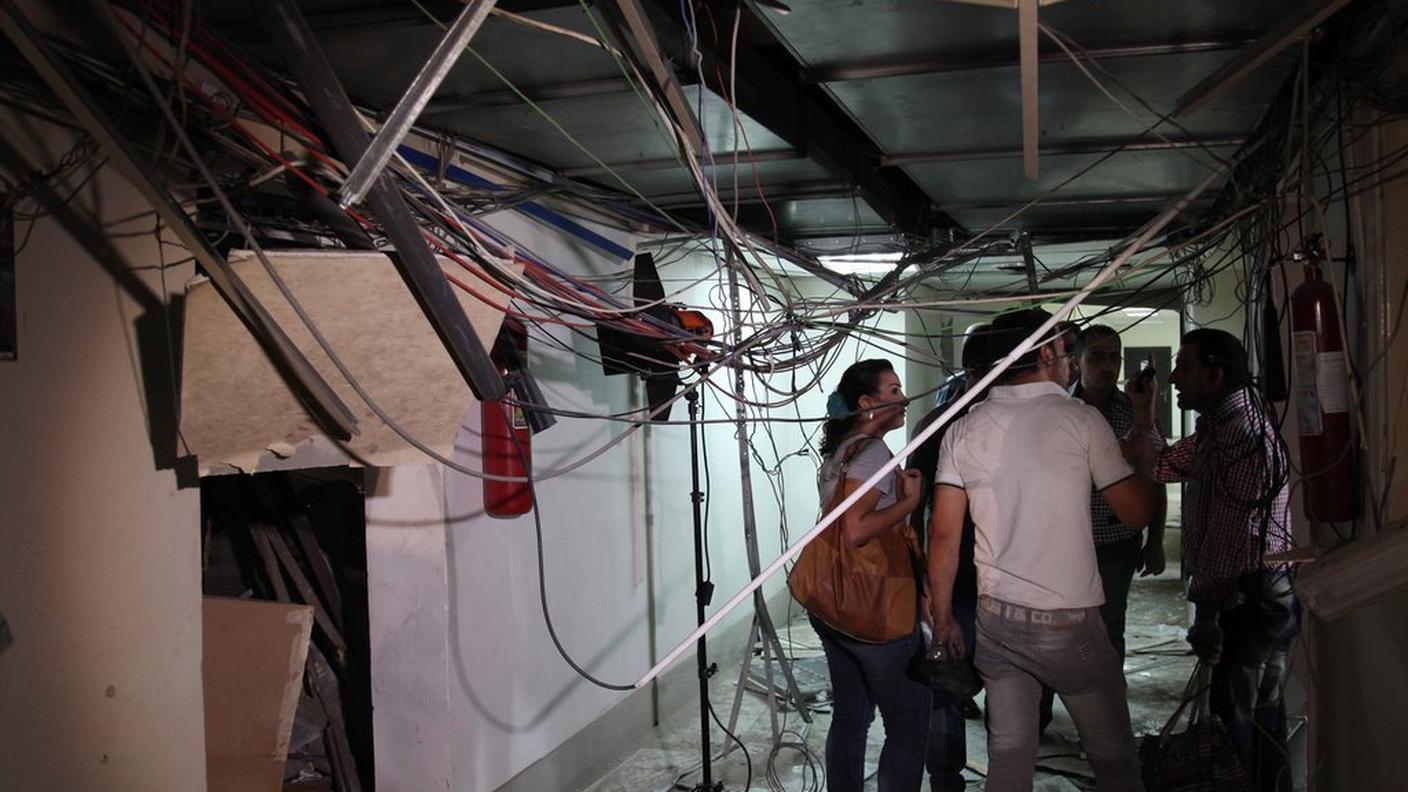 Una bomba scuote la TV di Stato siriana