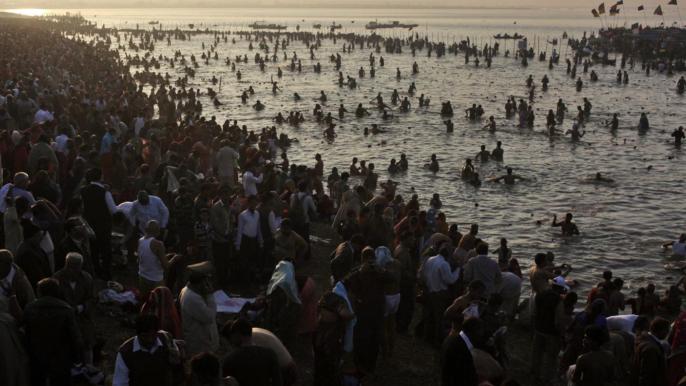 Bagni rituali nel Gange