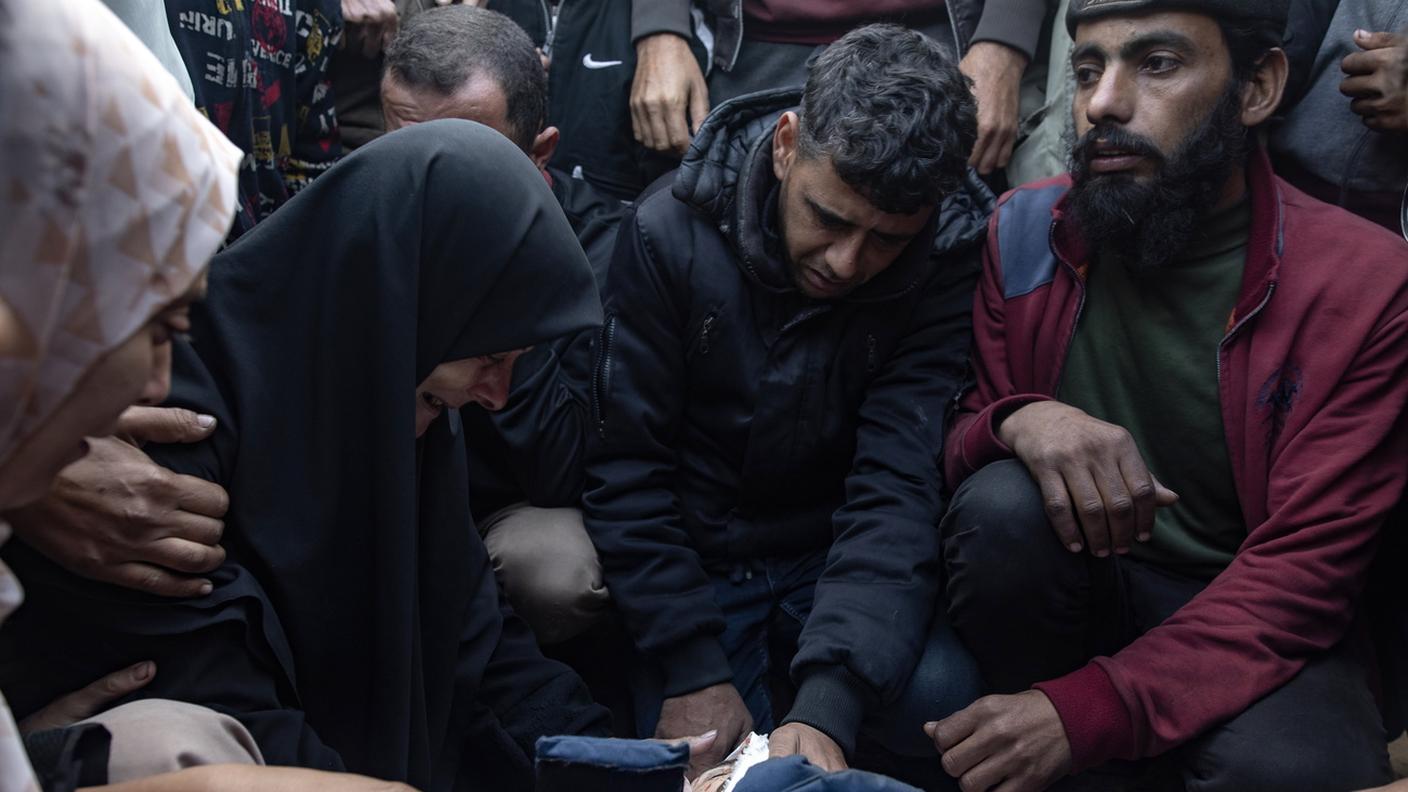 Una vittima degli ultimi attacchi israeliani su Gaza