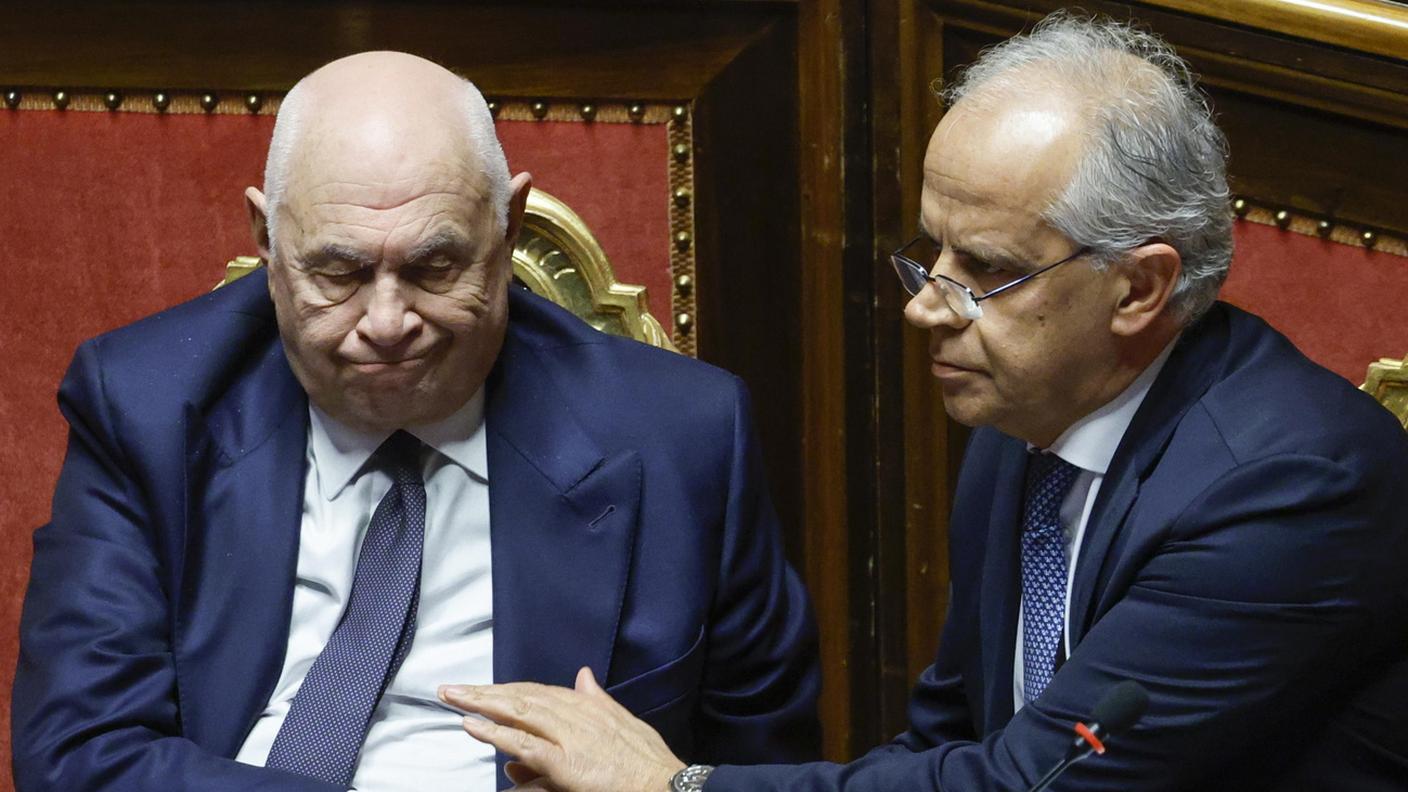 Il ministro della Giustizia Carlo Nordio e il ministro dell’Interno Matteo Piantedosi 