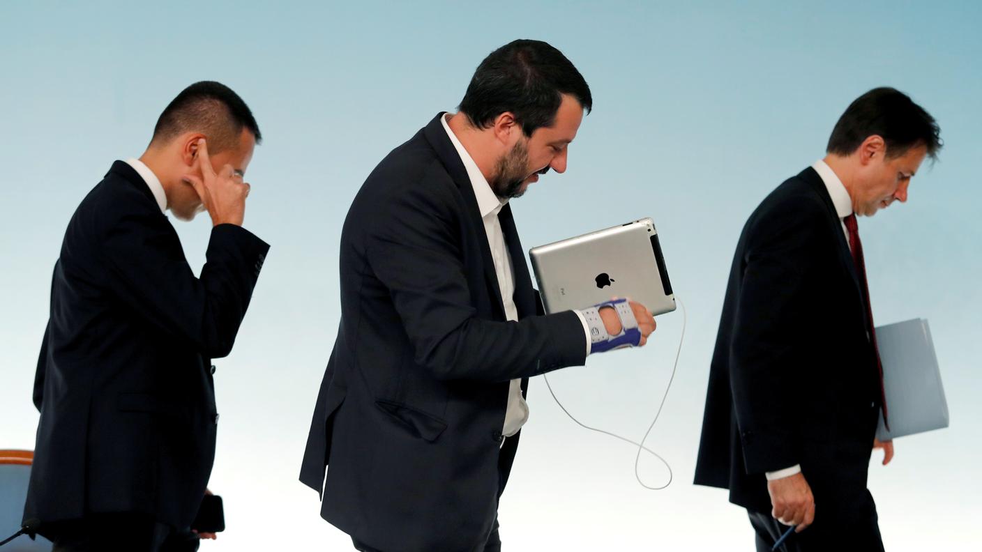 I vicepremier Di Maio e Salvini con il presidente del consiglio Conte