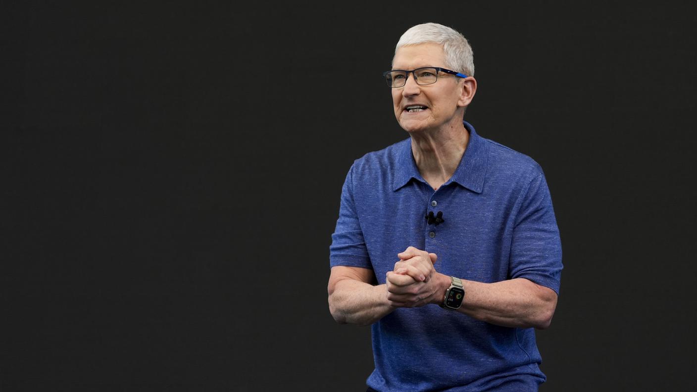 La Apple diretta da Tim Cook intende investire pesantemente negli USA in prospettiva