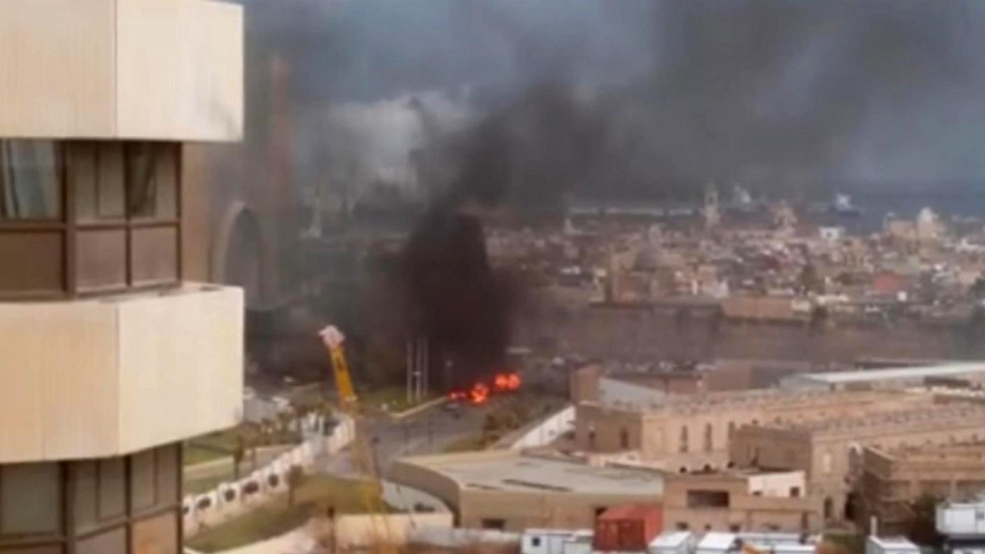 Scontri e bombe su Tripoli