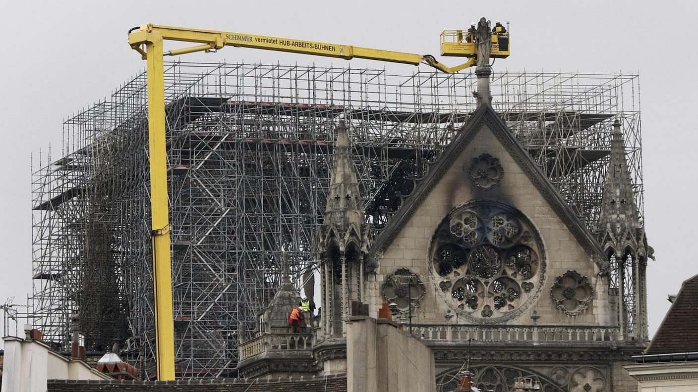La cattedrale distrutta dal fuoco