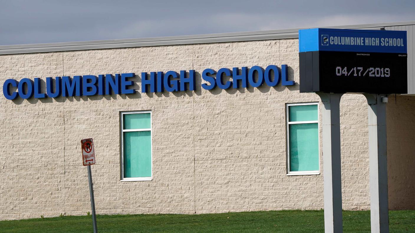 Columbine è nella memoria collettiva in quanto teatro di un terribile massacro scolastico