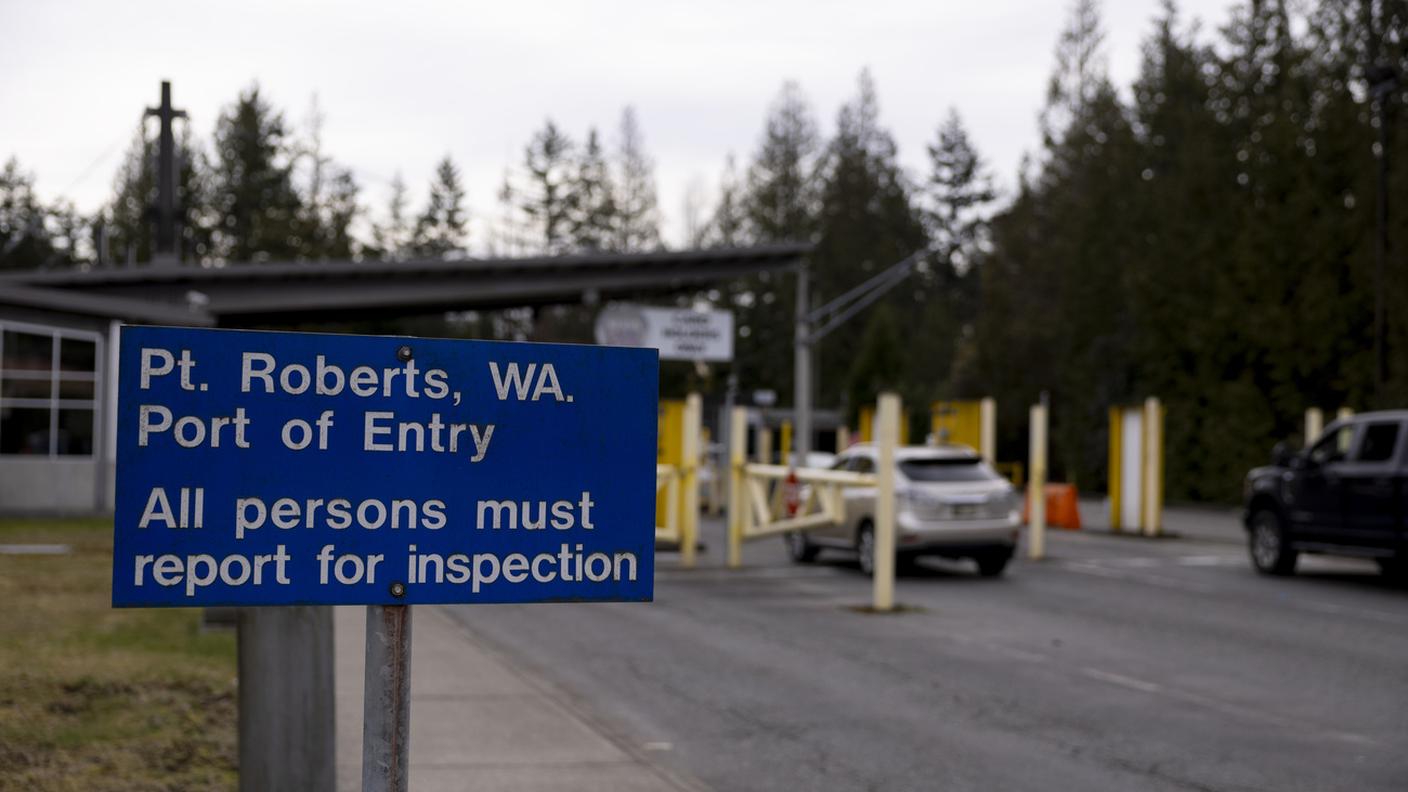 La dogana di Point Roberts, uno dei luoghi di passaggio tra USA e Canada più frequentati.