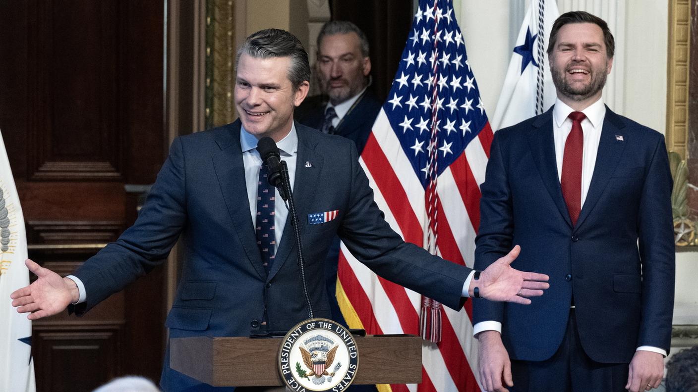 Il segretario alla Difesa Pete Hegseth e il vicepresidente J.D. Vance sono nei guai per una chat di gruppo