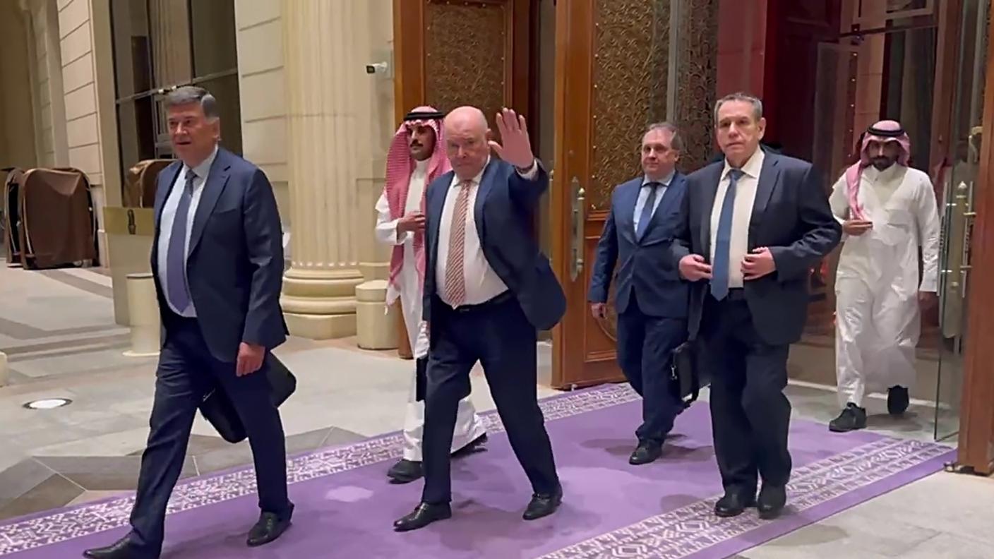 La delegazione russa lunedì ai colloqui di Riad