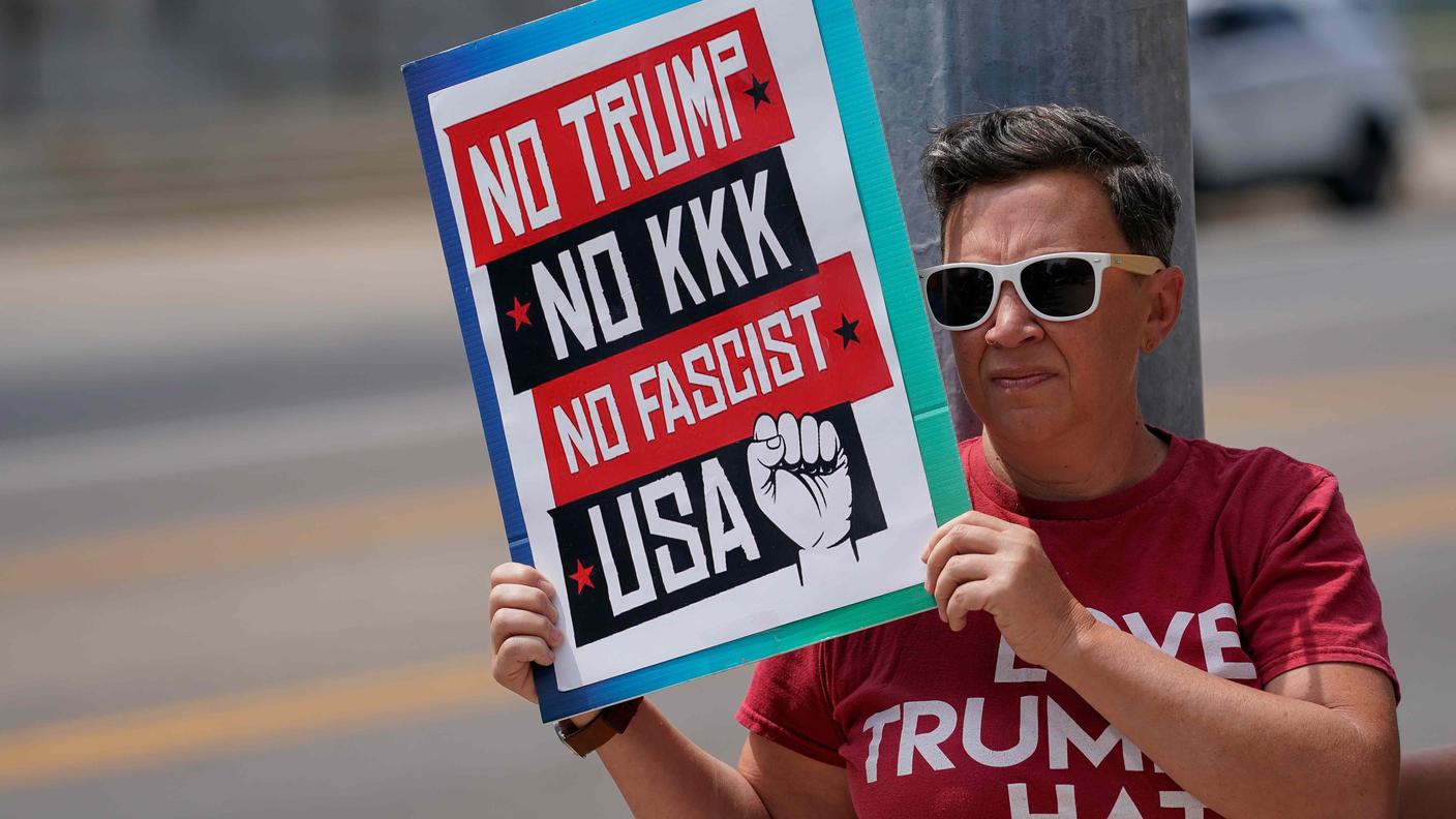 Le proteste contro la presenza di Trump a El Paso e Dayton sono evidenti da giorni