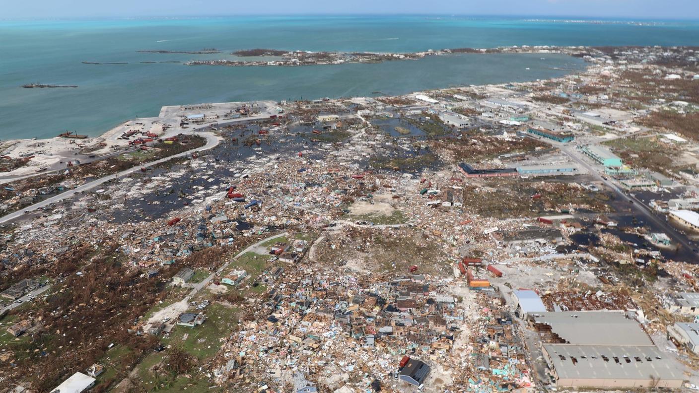 La devastazione dopo l'uragano