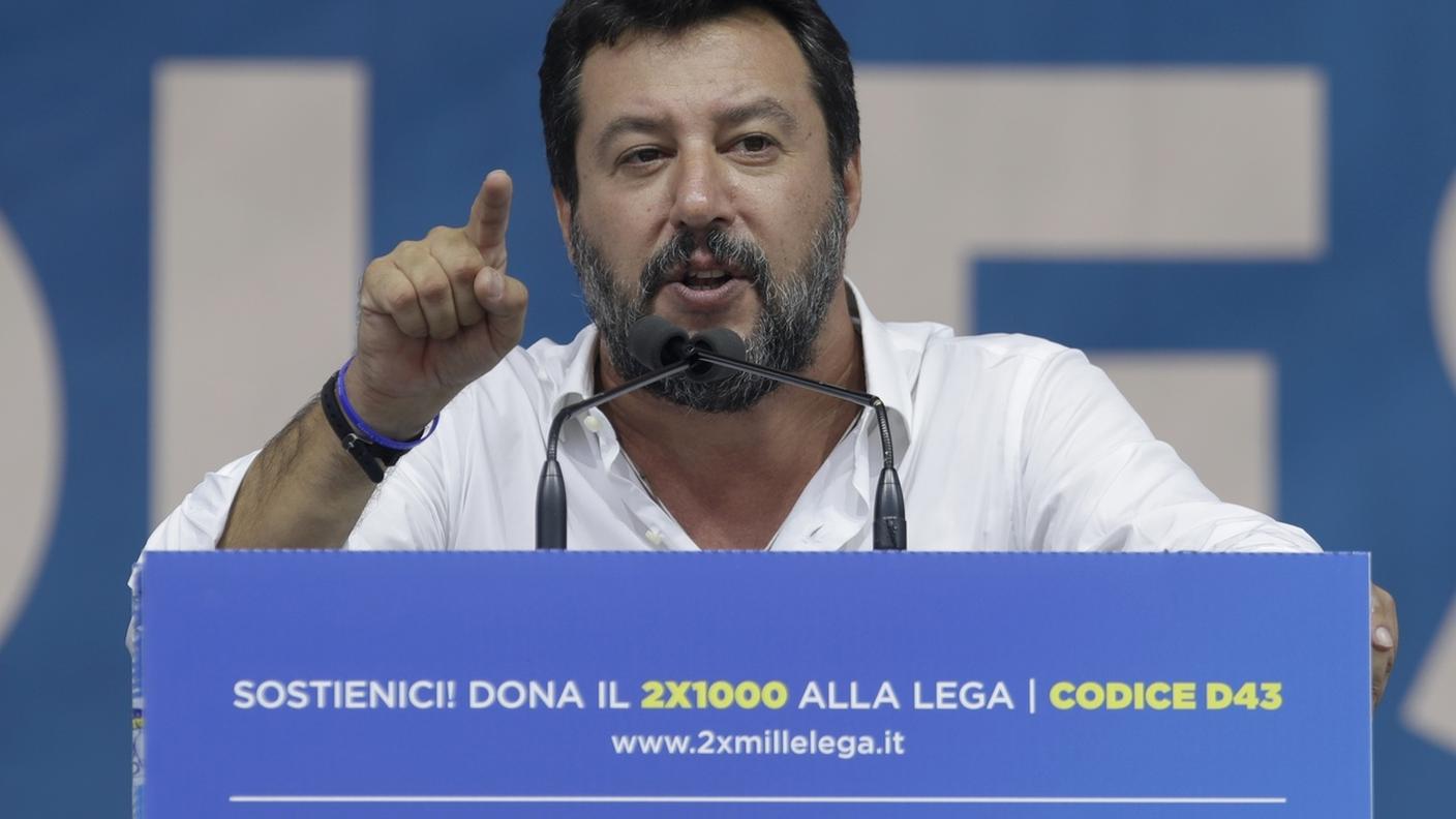 Salvini durante il comizio a Pontida