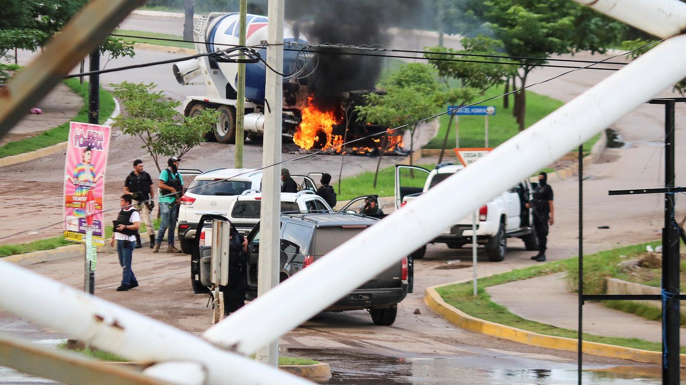 Scene di guerriglia a Culiacán nello Stato di Sinaloa