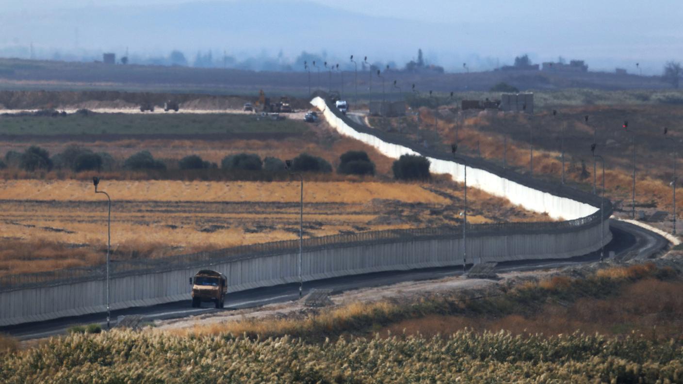 La linea di frontiera fra Turchia e Siria