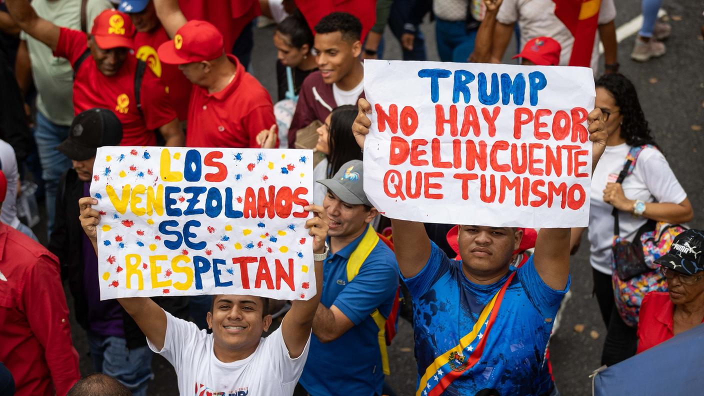 Venezuelani in piazza contro Trump