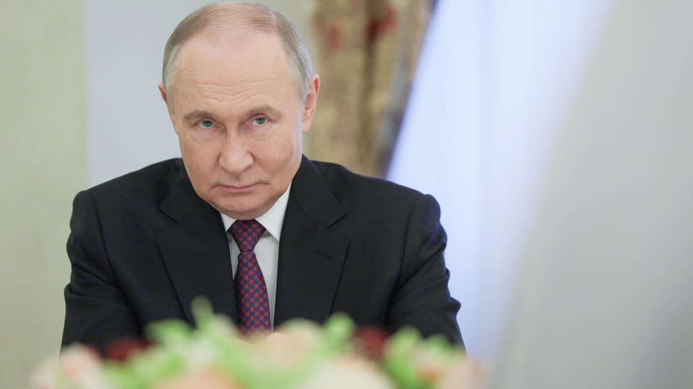 Vladimir Putin ha dichiarato una tregua in Ucraina durante le celebrazioni per gli 80 anni dalla fine della Seconda guerra mondiale