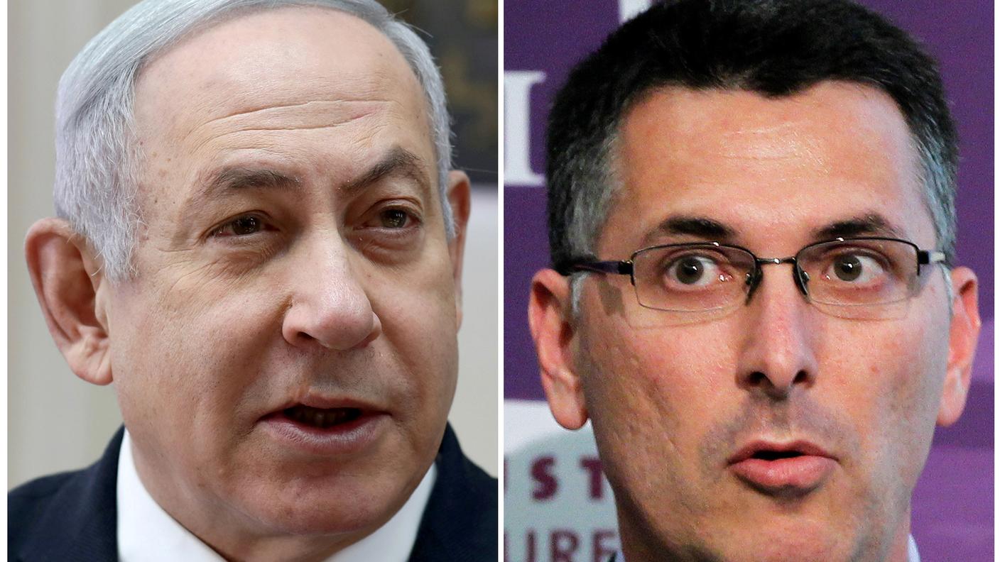 Benjiamin Netanyahu e Gideon Saar (a destra)