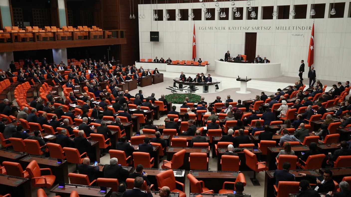 Il Legislativo sta con il presidente Erdogan