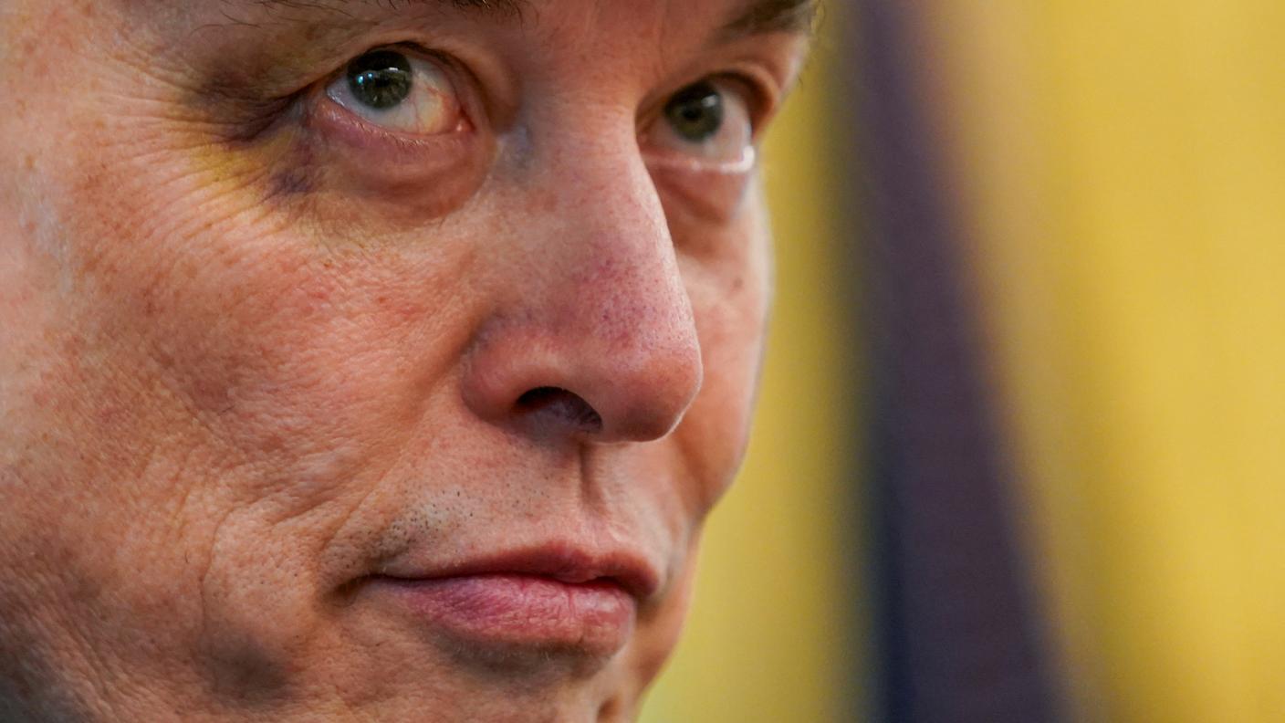 Musk ha detto di essere stato colpito in faccia da suo figlio mentre giocavano
