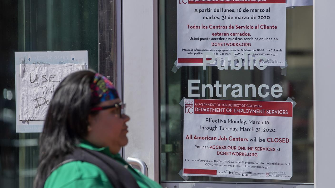 Chiuse molte attività commerciali