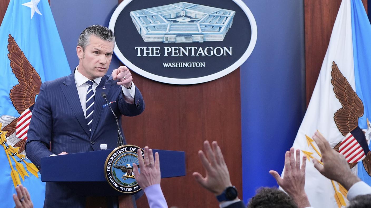 Il segretario alla difesa Pete Hegseth