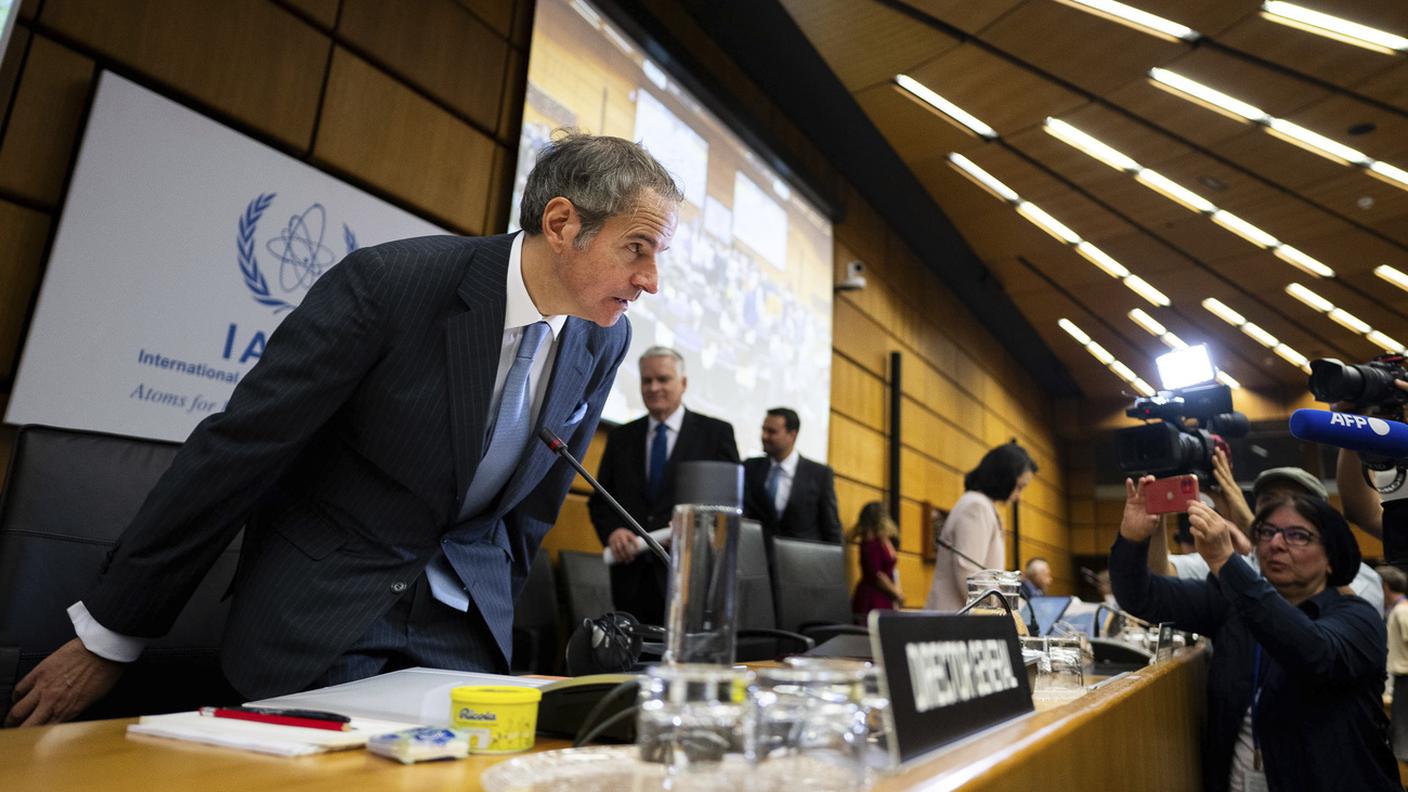 Grossi durante la riunione di emergenza a Vienna