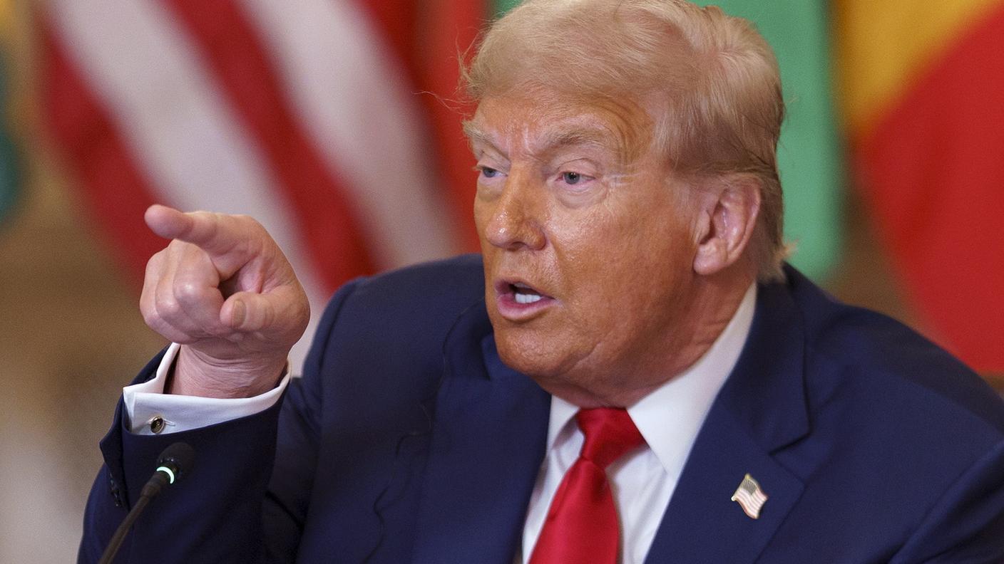 Donald Trump ha dichiarato che farà un annuncio sulla Russia lunedì e conferma le armi per l'Ucraina