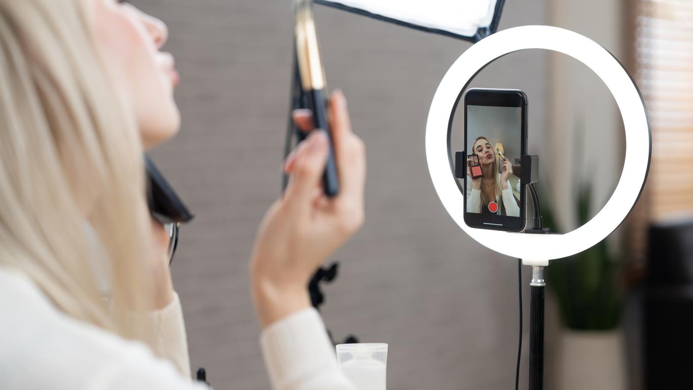 L'inchiesta ha passato in esame una grande massa di dati relativi alle attività online degli influencer su piattaforme come Instagram e TikTok