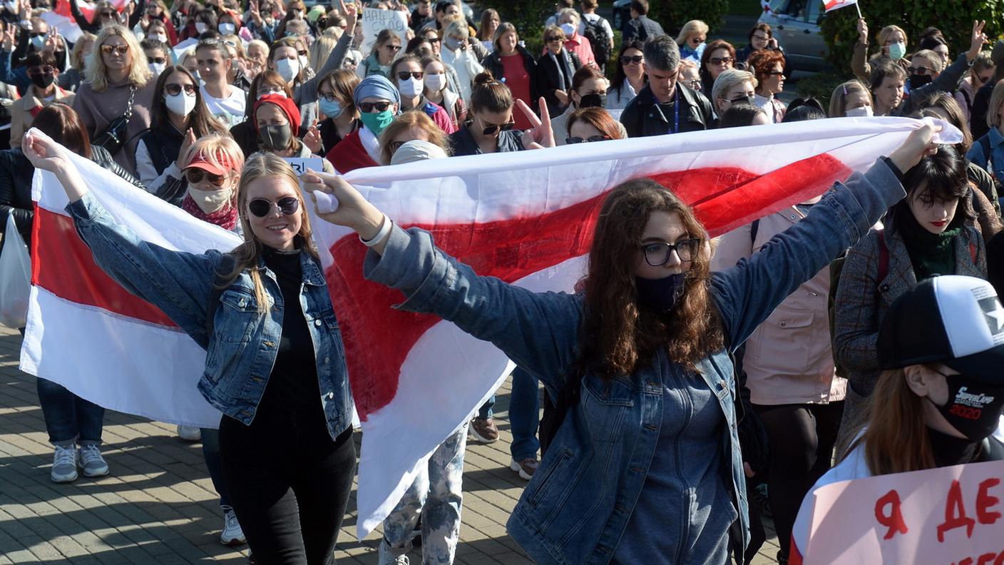 La polizia ha arrestato centinaia di attivisti nella capitale Minsk