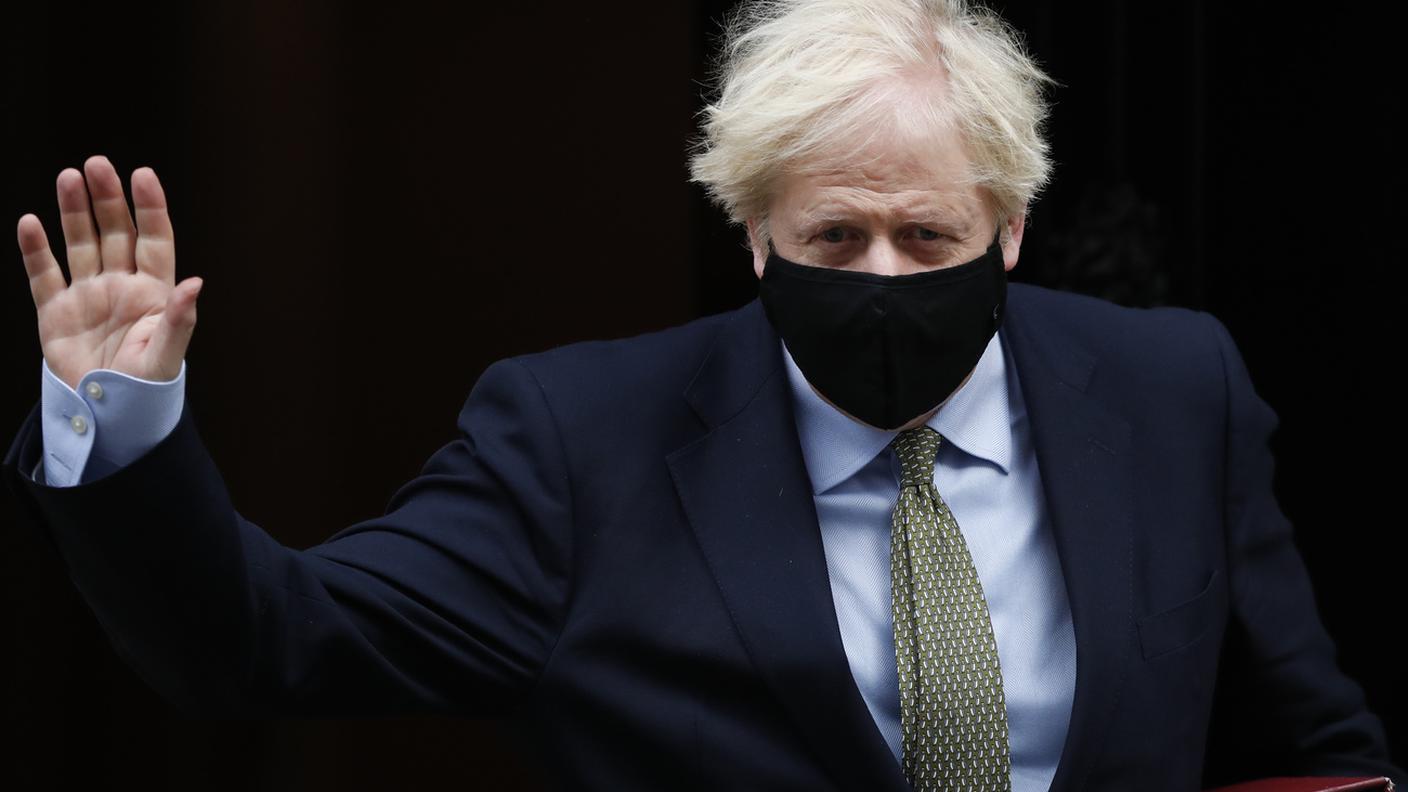 Johnson pronto a sbattere la porta