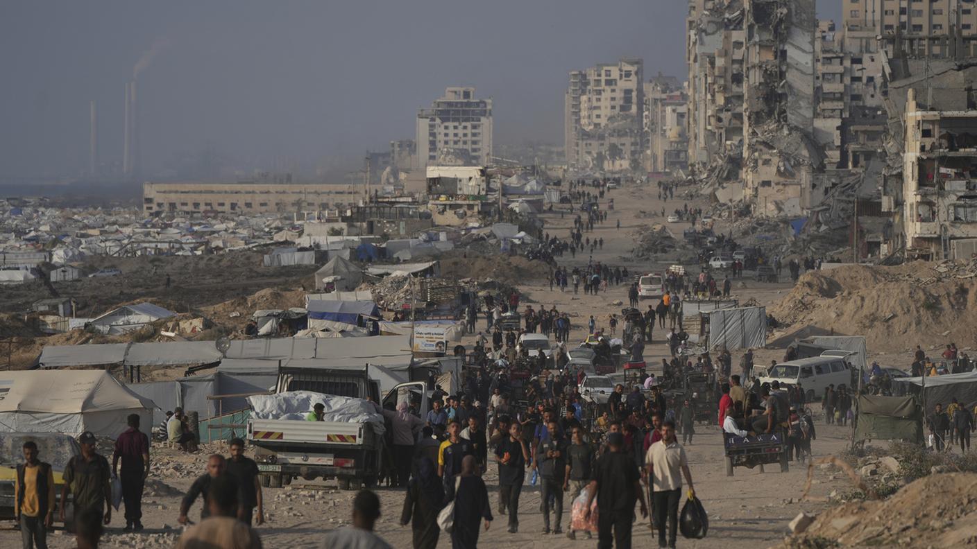 L'esercito israeliano ha ordinato martedì l'evacuazione totale di Gaza City