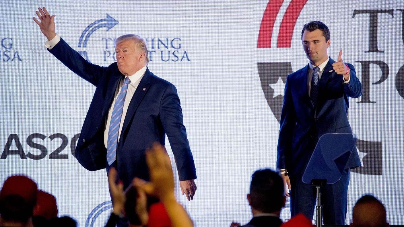 Kirk con Donald Trump a un evento di Turning Point USA nel 2019