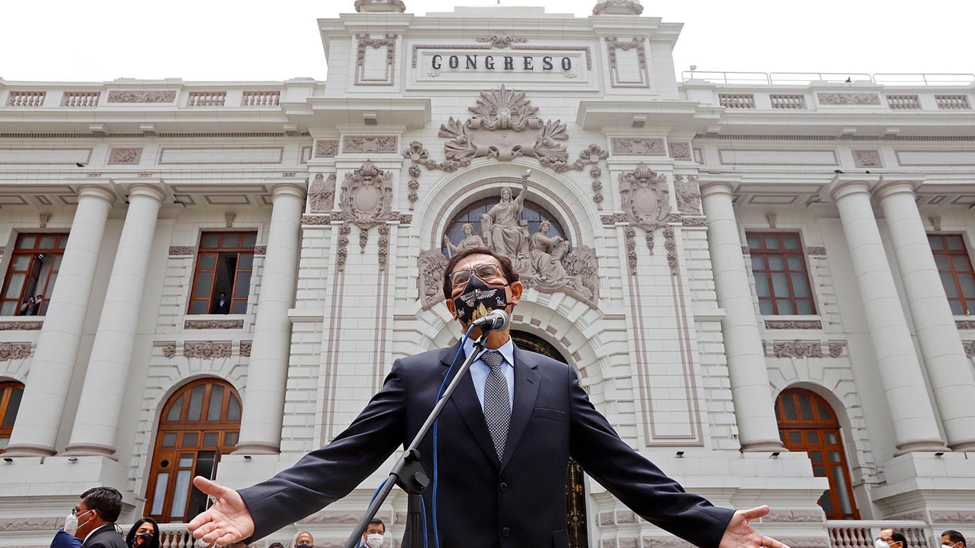 Impeachment per Martin Vizcarra, accusato di aver accettato tangenti nel 2014