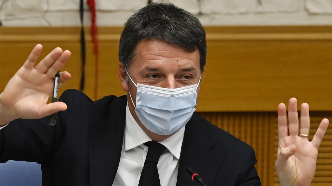 Matteo Renzi in un'immagine scattata oggi durante la conferenza stampa tenutasi a Roma