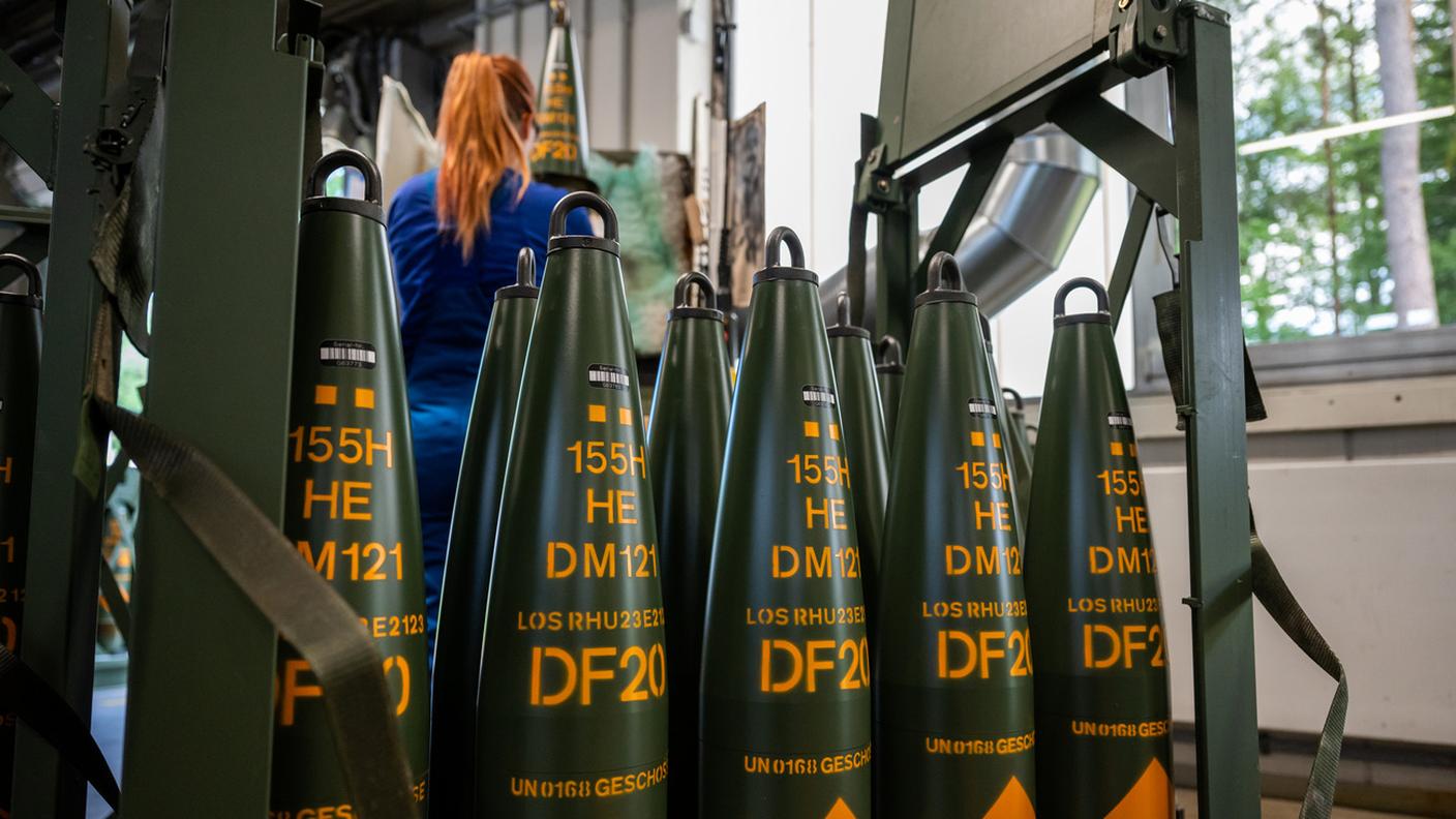 Munizioni per artiglieria in una fabbrica di Rheinmetall