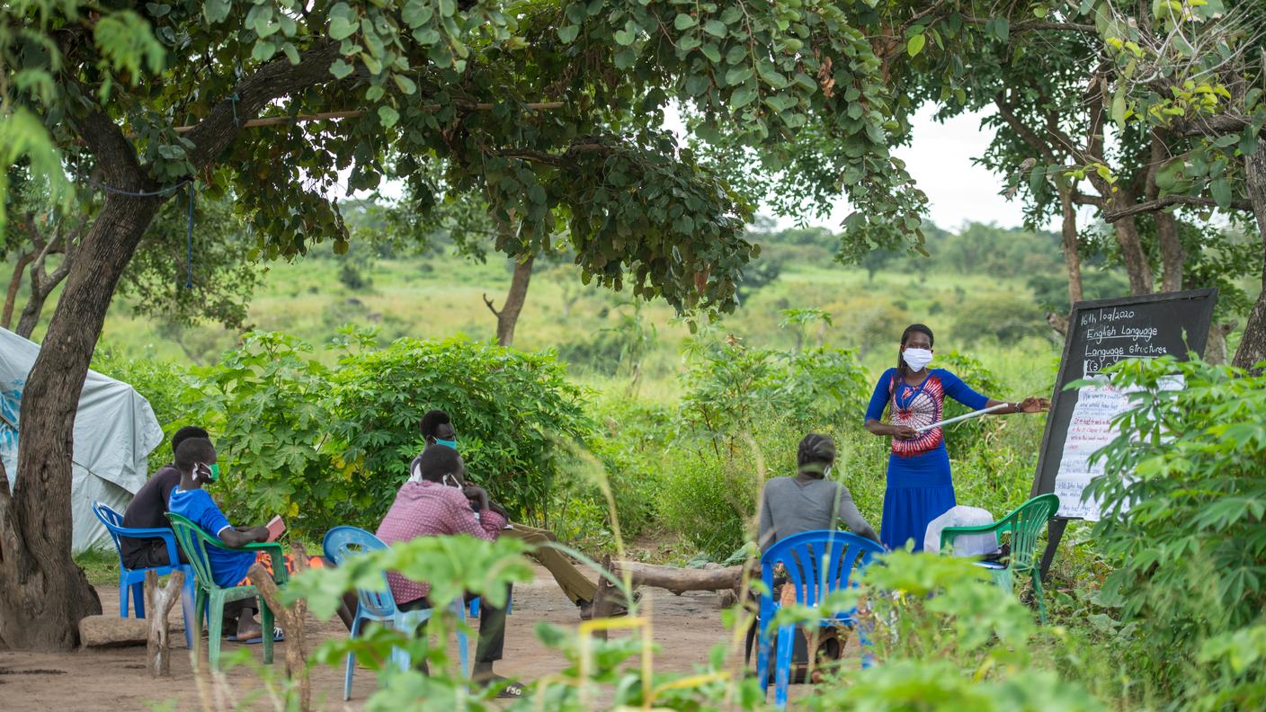 Le lezioni di formazione per i profughi nel campo di Palabek in Uganda proseguono malgrado la pandemia